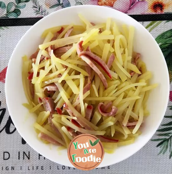 Fried shredded potato with Dongqi red sausage