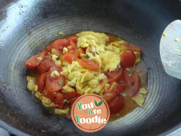 Scrambled Eggs with Tomato