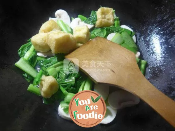 Fried vegetable core with tofu and mushroom