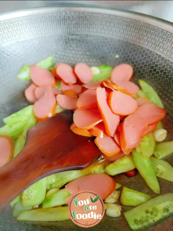 Stir fried cucumber with crab sausage