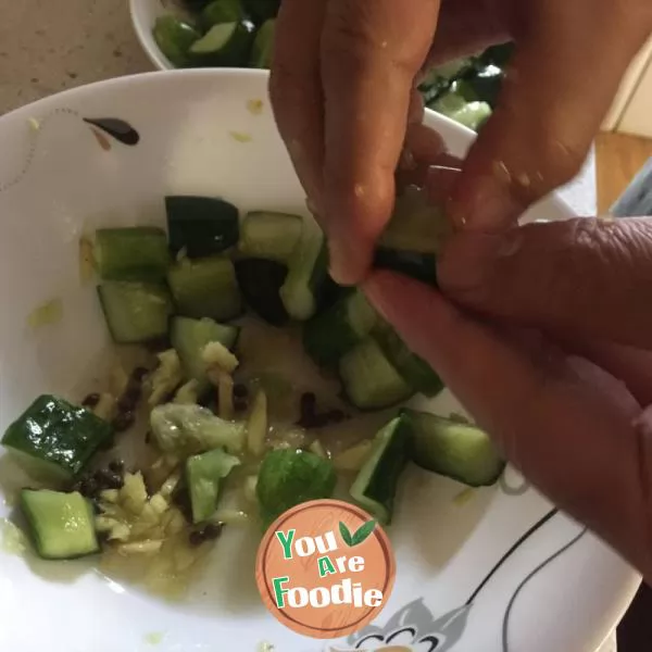 Stir fried cucumber skin