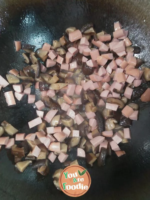 Beef sausage, mushroom and rice dumplings