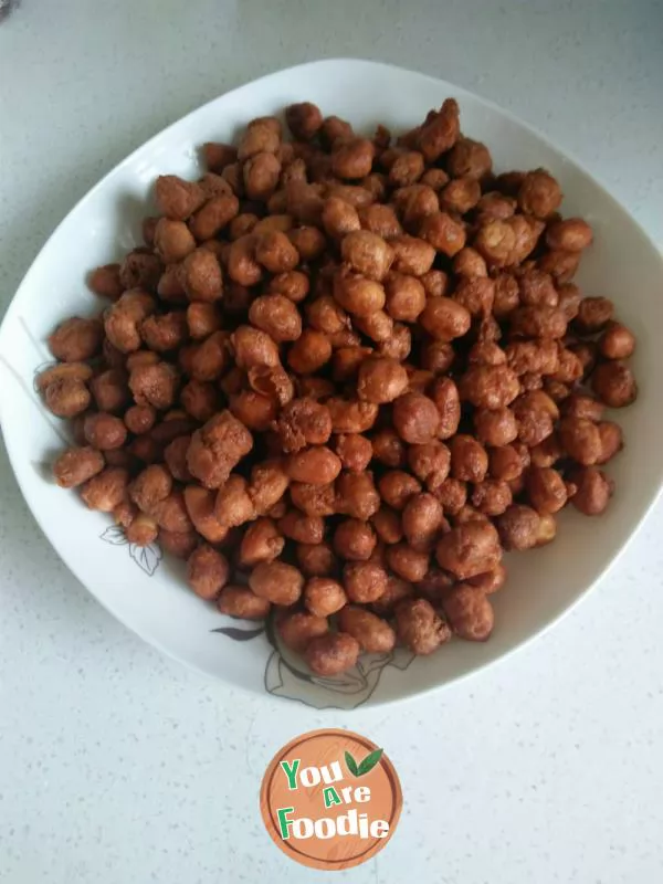 Crispy and sweet peanuts