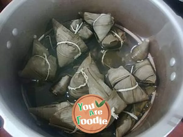 Zong Qing Dragon Boat Festival -- [red bean zongzi]