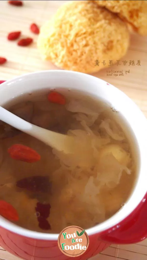 Nourishing snow fungus and lotus seed soup