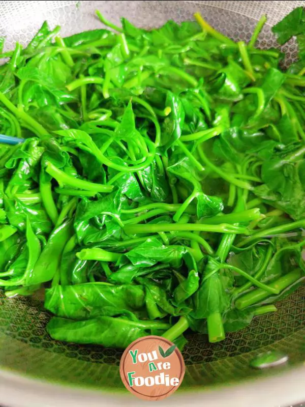 Stir fried cabbage with chili