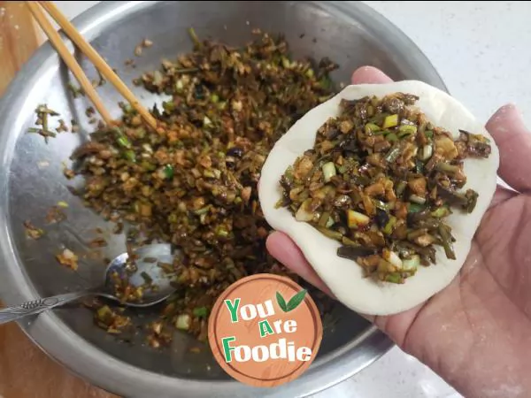 Pork bun with soy bean sauce