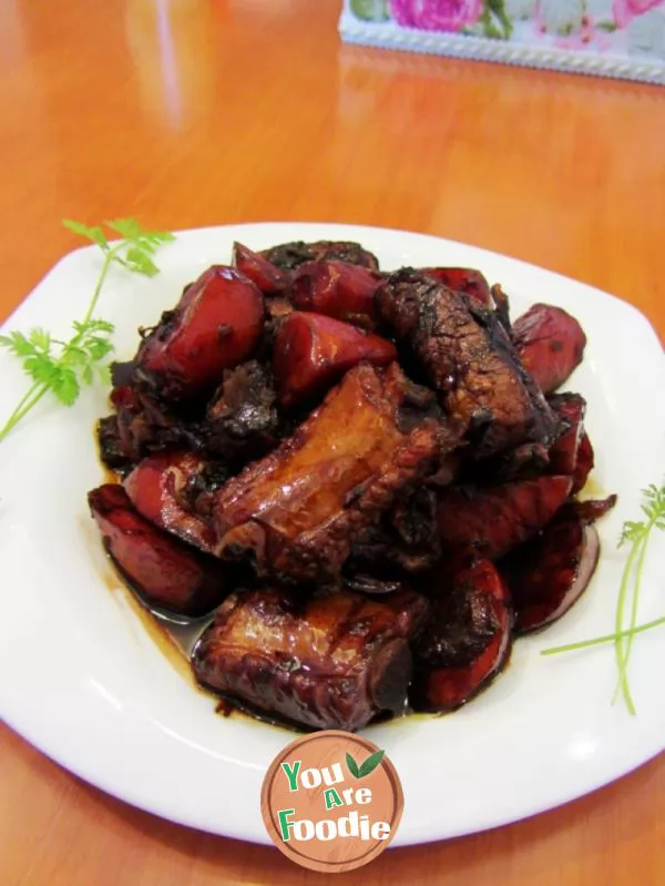 Braised spareribs with carrot and Panax notoginseng