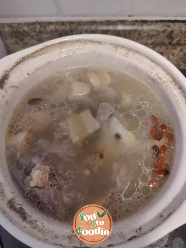 Lotus root bone strengthening soup