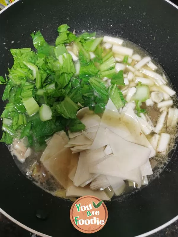 Boiled Wonton Skin with Pork Liver and Vegetables