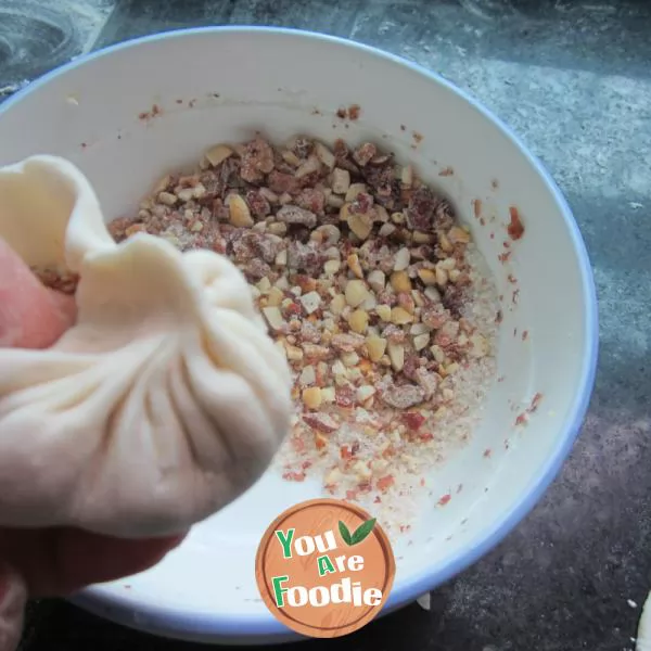 Peanut sugar bun