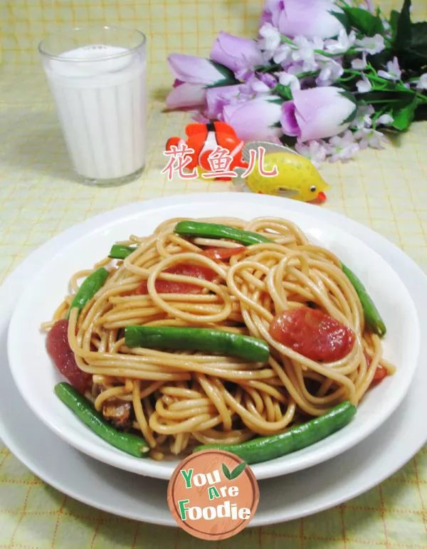 Fried-noodles-with-dried-sausage-and-plum-beans