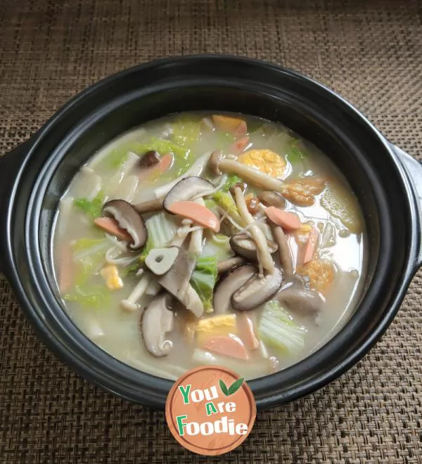 Baby-vegetable-mixed-mushroom-soup