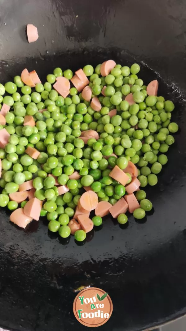 Stir fried ham sausage with green beans