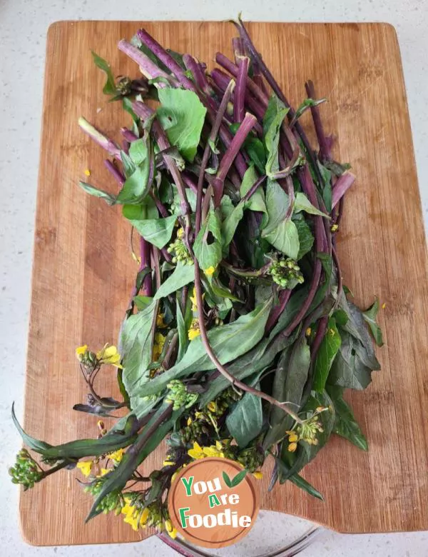 Stir fried ham sausage with red vegetable moss