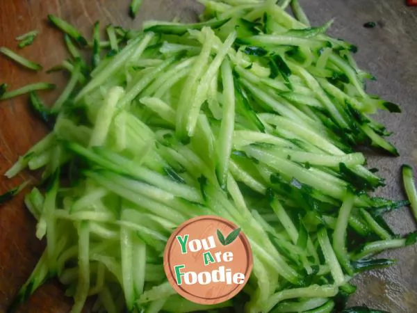 Jelly fish and cucumber salad