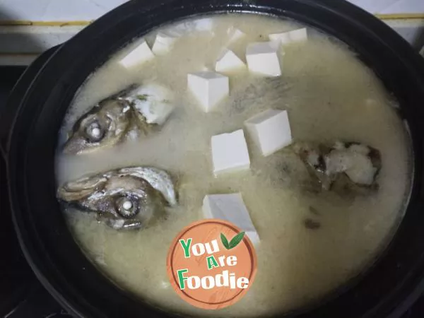 Salted duck fish head tofu soup