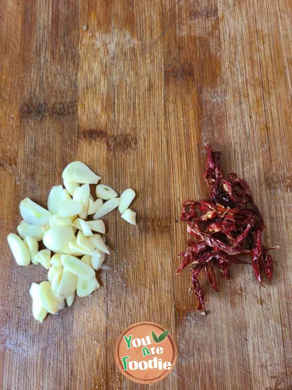 Stir fried Shredded Pork with Tea Tree Mushroom