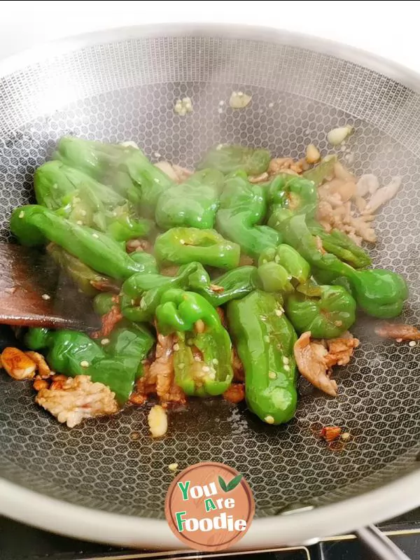 Fried preserved egg with green pepper