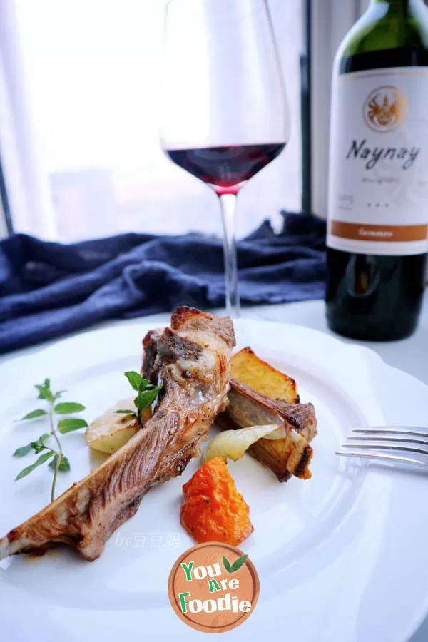 Roasted-lamb-chops-with-red-wine