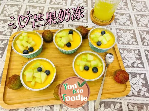 A-must-have-cold-mango-jelly-in-summer