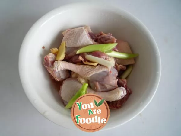 Braised duck with flower carving