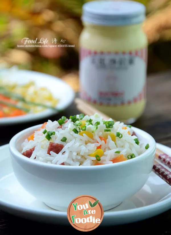 Braised rice with assorted preserved meat salad