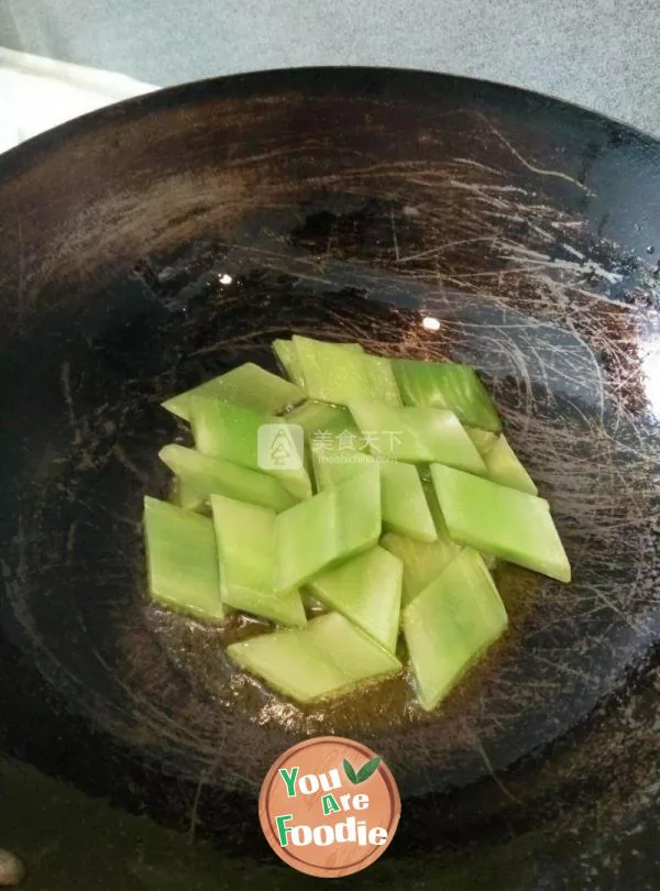 Shrimp with green bamboo shoots