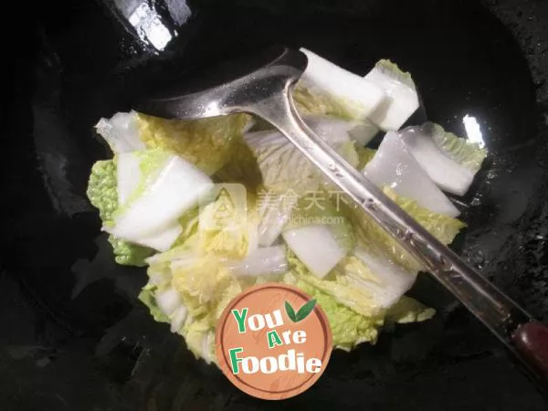 Boiled cabbage with beef