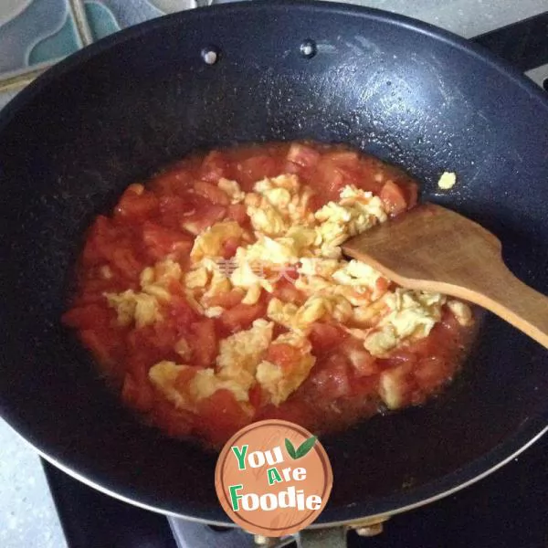 Scrambled egg with tomato