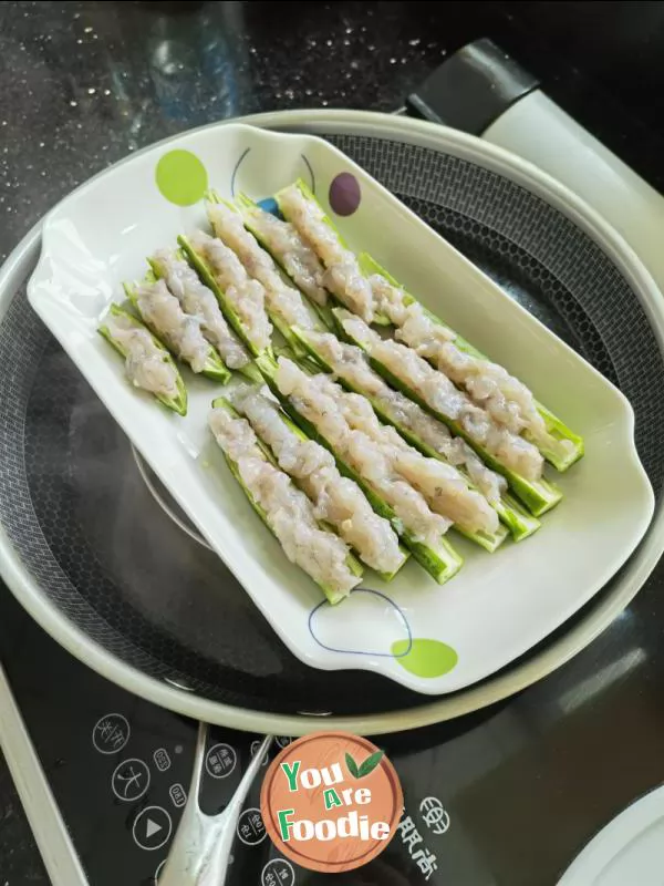 Steamed shrimp slide with okra