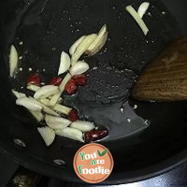 Braised potato with cuttlefish