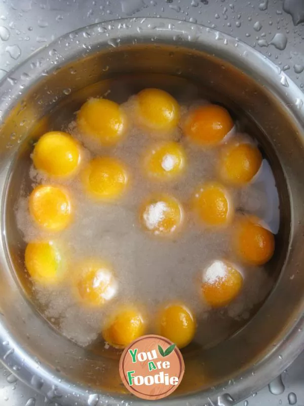 Warm and delicious kumquat Apple Tea