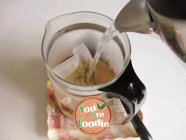Warm and delicious kumquat Apple Tea