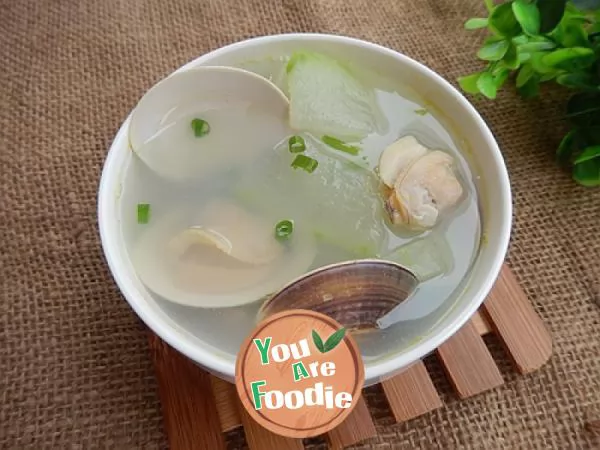 Clam and white gourd soup