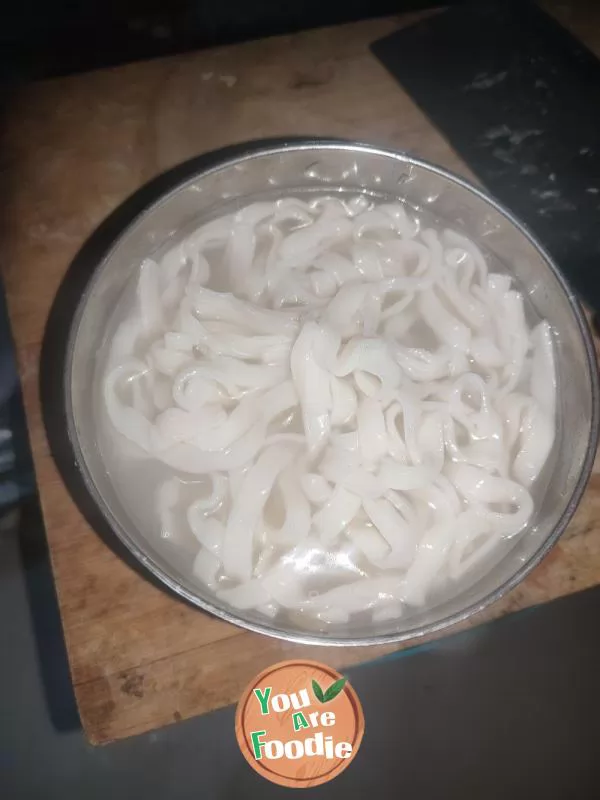 Noodles in clear soup