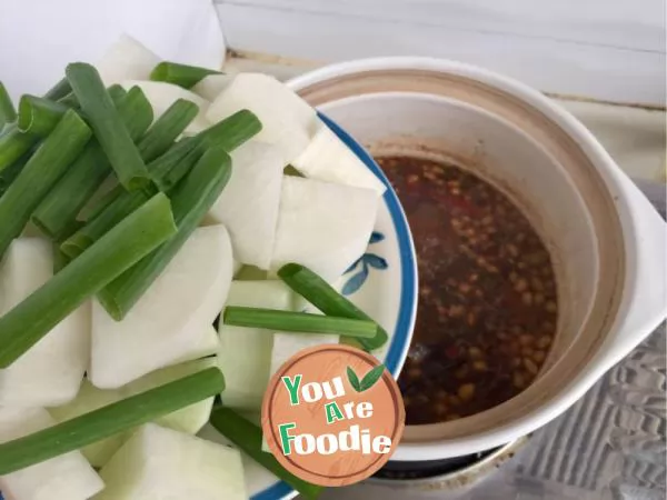 Stewed pork feet with soybean and radish