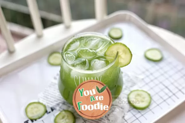 Cucumber pear juice