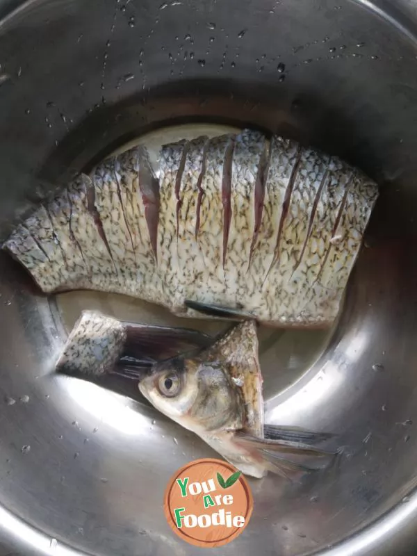 Steamed fish with peacock