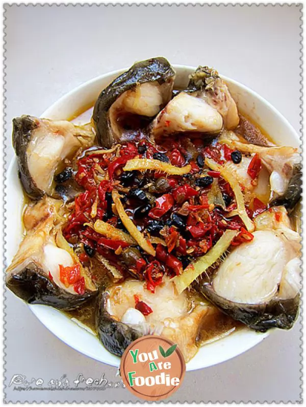 Hunan-Cuisine:-Lotus-fish-with-chopped-pepper