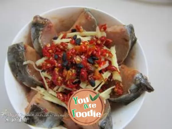 Hunan Cuisine: Lotus fish with chopped pepper