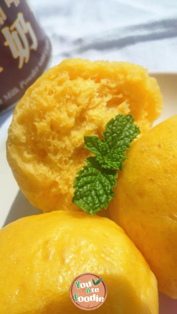 Harvest season -- Golden pumpkin steamed bread