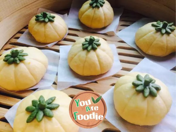 Pumpkin steamed bread