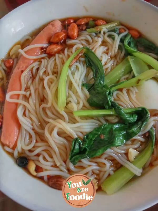 Homemade hot and sour noodles