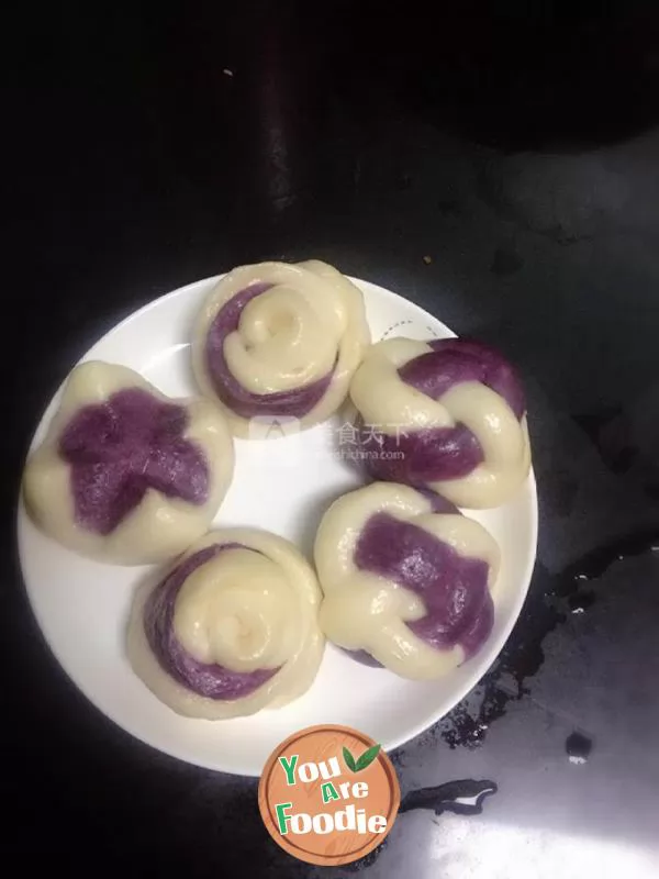 Purple potato steamed bread