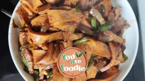 Stir-fried-dried-tofu-with-green-pepper