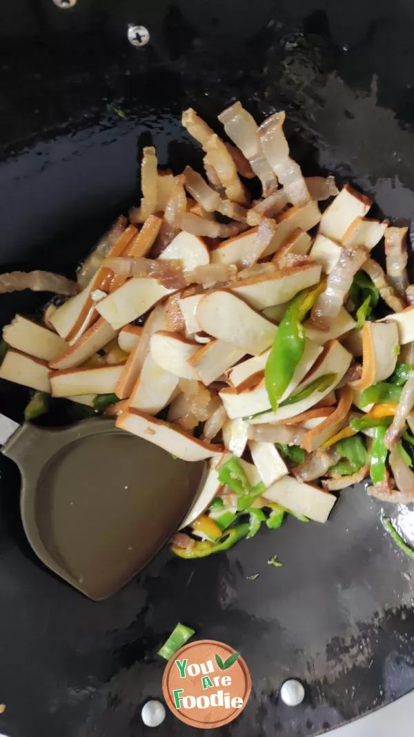 Stir fried dried tofu with green pepper