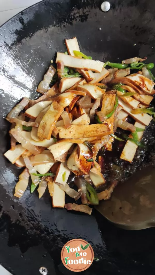 Stir fried dried tofu with green pepper