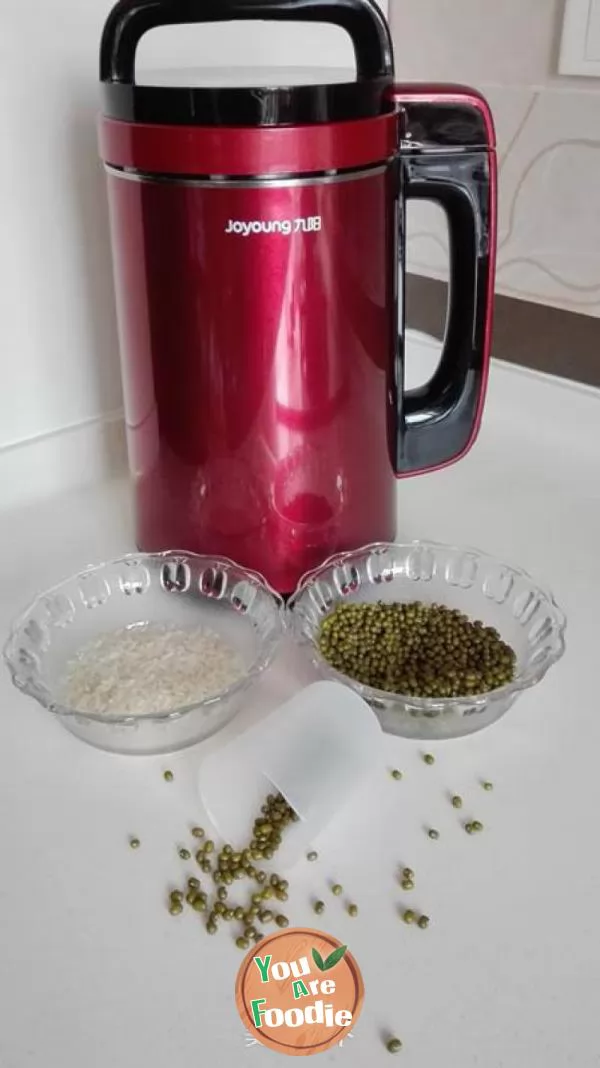 Rice and mung bean porridge