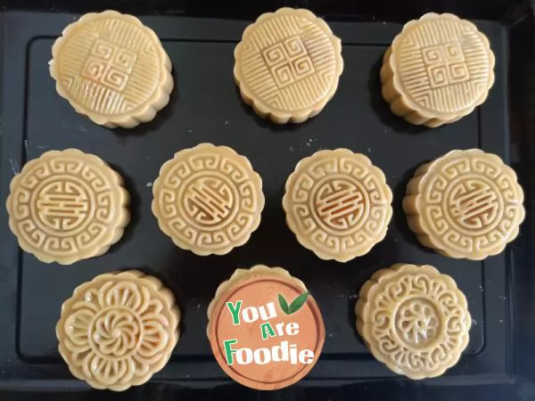 Cantonese moon cake - egg yolk and lotus seed paste